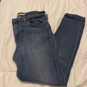 721 Levi’s jeans size 32 super skinny